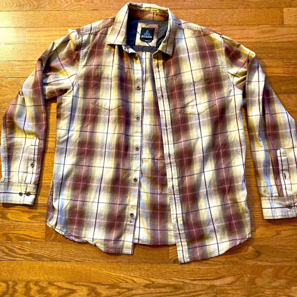 Prana Men’s shirt, size medium.